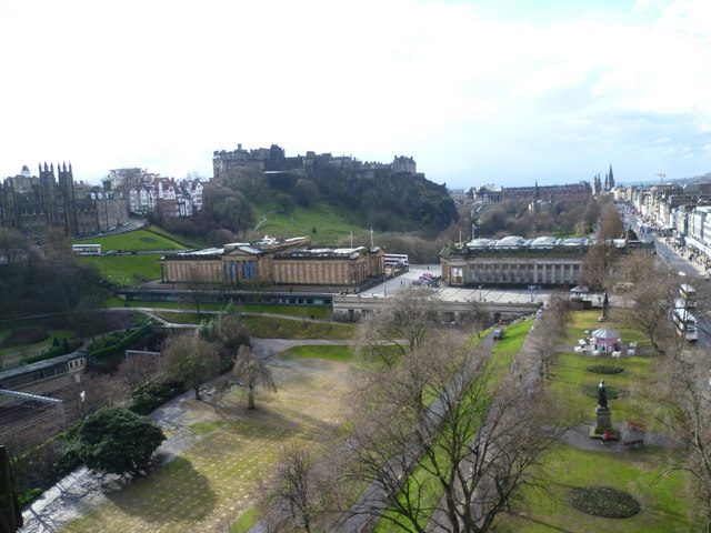 Princes Street Gardens and the Scottish National Gallery below Edinburgh Castle, seen from the Scott Monument