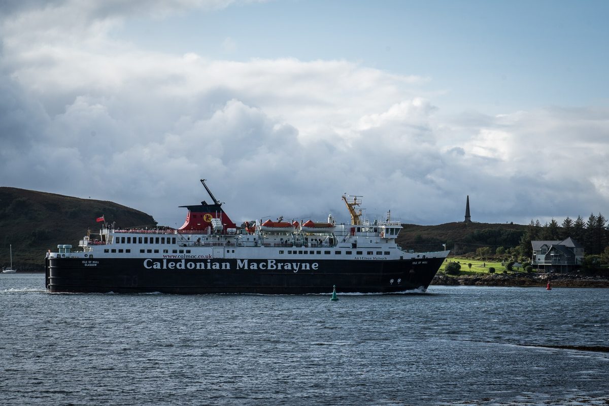 The Caledonian MacBrayne ferry Isle of Mull leaving Oban bay