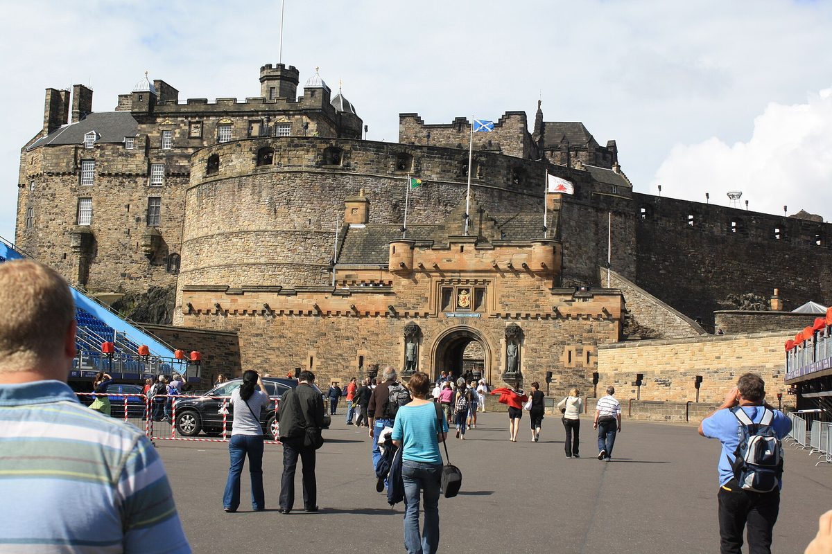 Visitors crossing the esplanade towards the gatehouse entrance at Edinburgh Castle