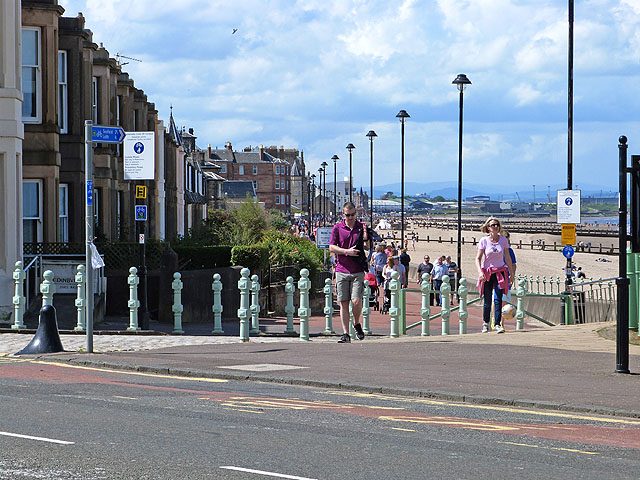 Portobello promenade and beach in Edinburgh, a seaside base 20 minutes from the city centre by bus