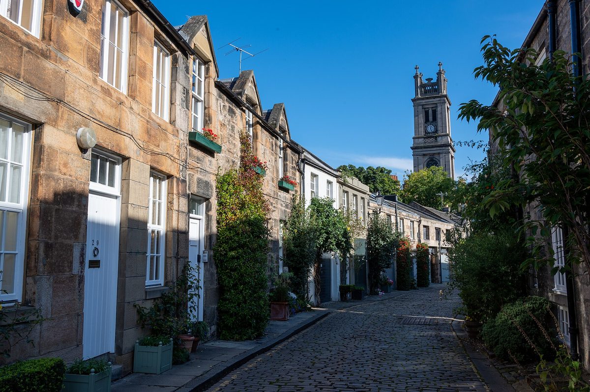 Circus Lane in Stockbridge, one of the best Edinburgh neighbourhoods for a local feel
